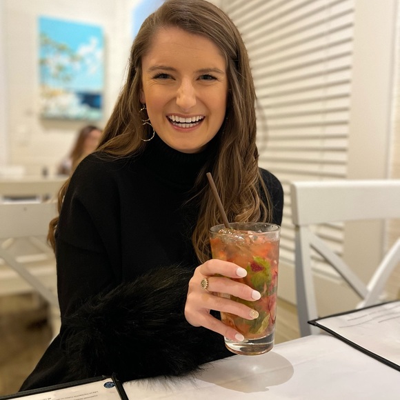 Hi!! Thanks for shopping my closet! - Picture 3 of 4